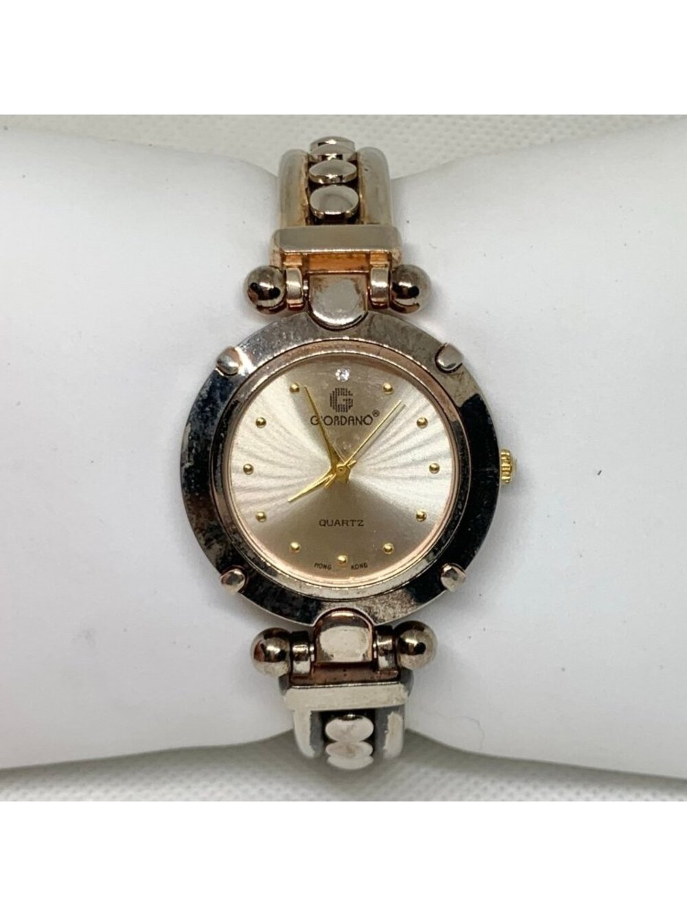 Vintage Giordano women’s watch 32mm quartz analog silver tone size 7” running